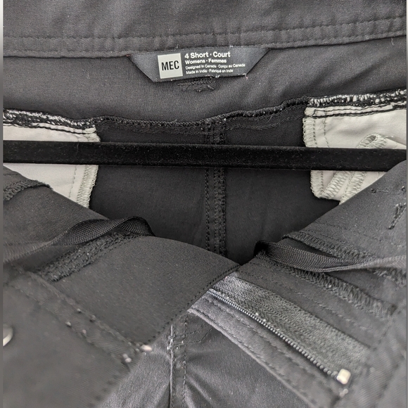 MEC Terrena Stretch Pants Hiking Black Size 4 Inseam 29.5" - Picture 8 of 14